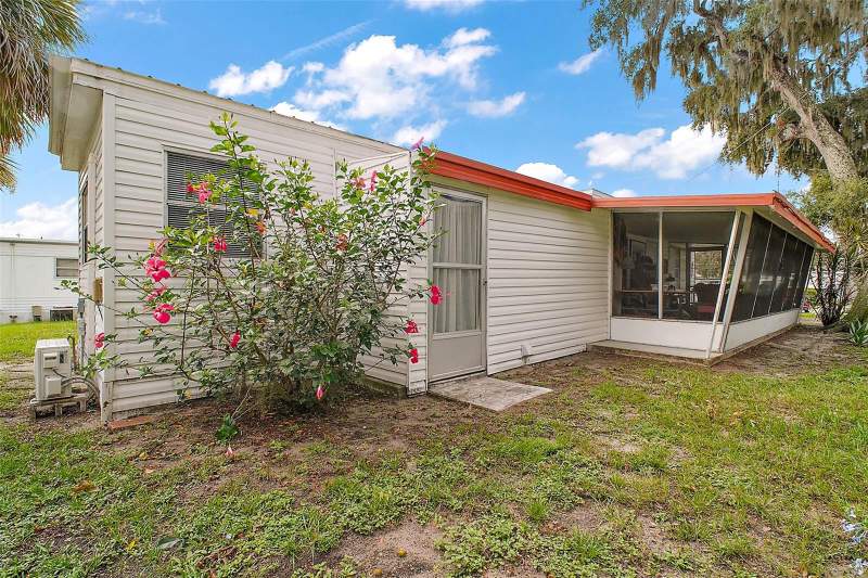 2 bedroom Mobile Home at 11723 Magnolia Avenue, Imperial Mobile Terrace Sub, Tavares — photo 2