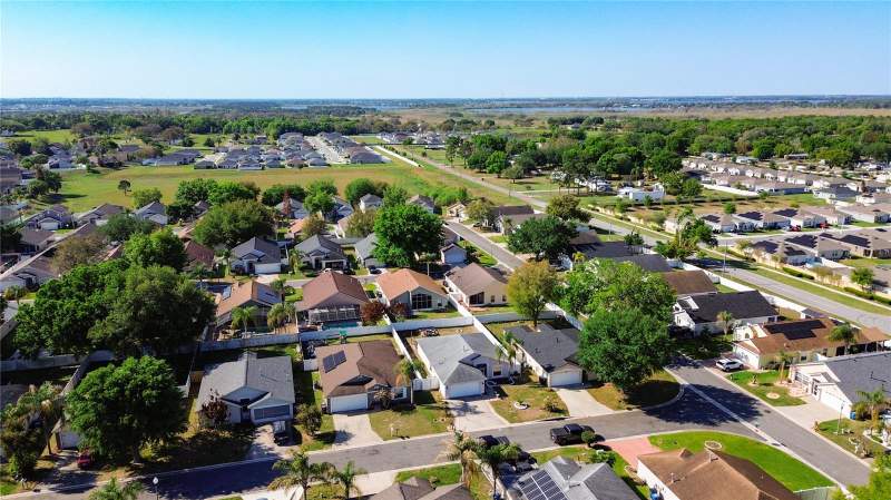 3 bedroom Single Family Residence at 233 Verbena Street, Heather Hill Ph 02, Davenport — photo 3