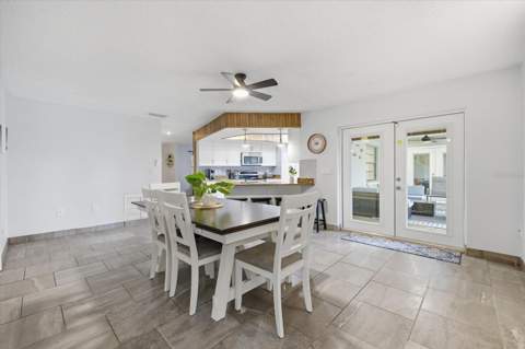 926 Plum Tree Lane, Sarasota FL - photo 6 of 6