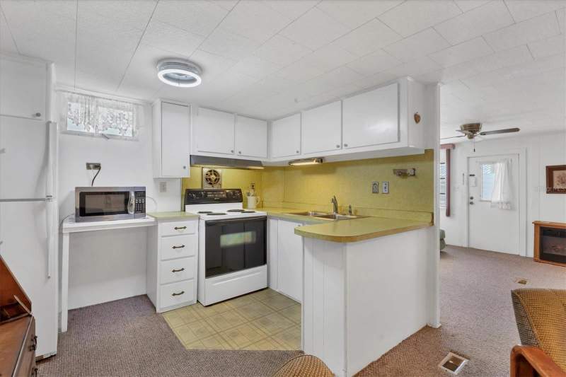 2 bedroom Mobile Home at 1212 41st Avenue Drive, Tidevue De Soto Community Unit One, Ellenton — photo 5