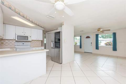 1447 Weyford Lane, Holiday FL - photo 7 of 39
