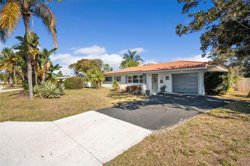 610 PALM AVENUE home for sale in Belleair Estates