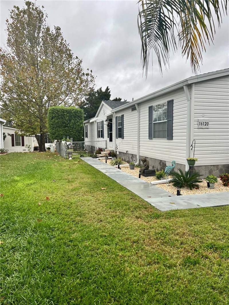3 bedroom Manufactured Home at 16120 Brookridge Boulevard, Brookridge Comm, Brooksville — photo 2