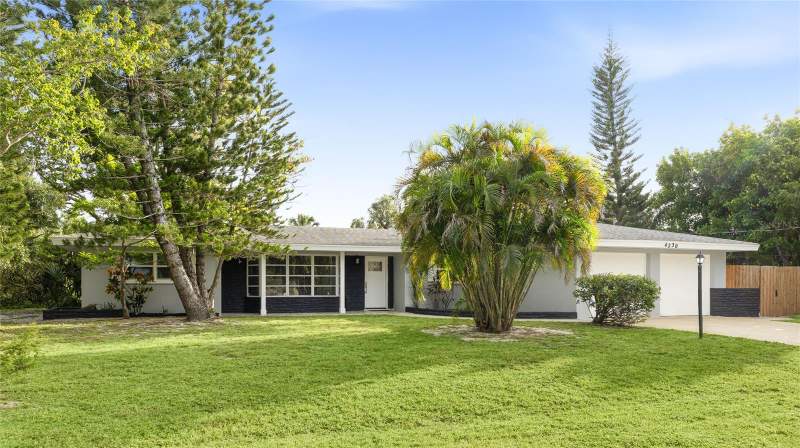 4 bedroom Single Family Residence at 4230 Baird Street, Sarasota Springs, Sarasota — photo 2