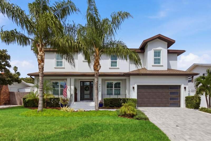 5 bedroom Single Family Residence at 4835 W Bay Villa Avenue, Margaret Anne Subdivision Revised, Tampa — photo 3