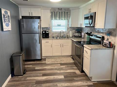 142 Fern Palm Street, Largo FL - photo 11 of 31