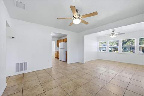 1240 Highland Street, Sarasota FL - photo 6 of 36