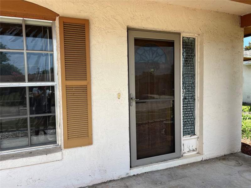 3 bedroom Single Family Residence at 10738 LAZY LAKE DR, LAKE RIDGE VILLAGE, ORLANDO — photo 2