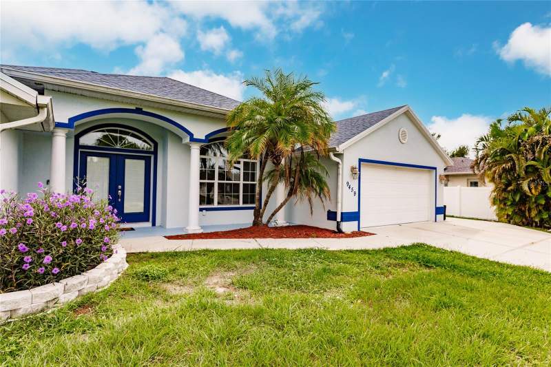 3 bedroom Single Family Residence at 9459 New Martinsville Avenue, Port Charlotte Sec 084, Englewood — photo 2