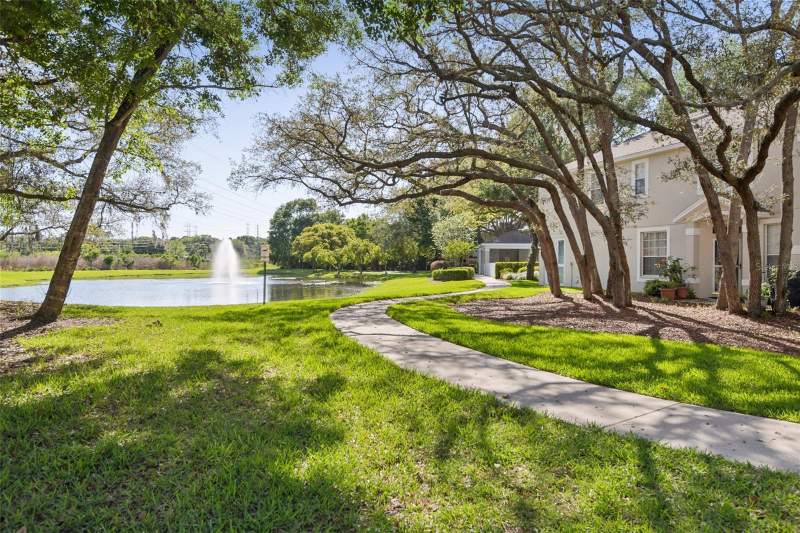 2 bedroom Townhouse at 3661 Country Pointe Place, Lake Pointe At Countryside, Palm Harbor — photo 2