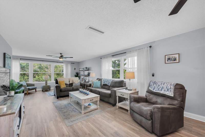 2 bedroom Condominium at 5603 80th Street #415, Five Towns Of St Pete, St Petersburg — photo 5