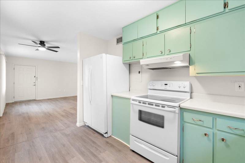 1 bedroom Condominium at 6010 Lilli Way #6010, Villager Apts Unit 1 Amd, Bradenton — photo 3