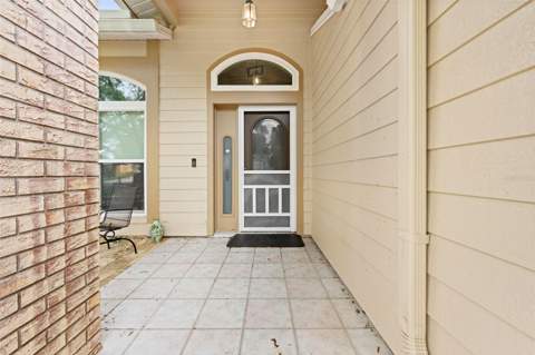 2552 Crystal Lake Drive, Spring Hill FL - photo 7 of 47
