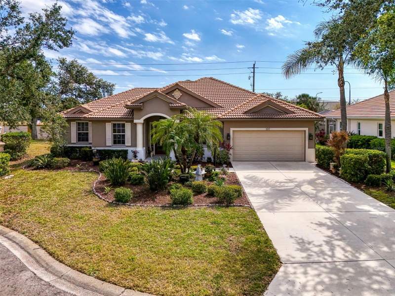 107 WAYFOREST DRIVE home for sale in Venice Golf & Country Club