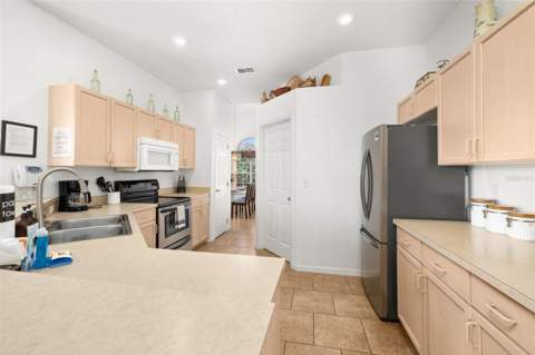 327 Greeley Loop, Davenport FL - photo 18 of 76