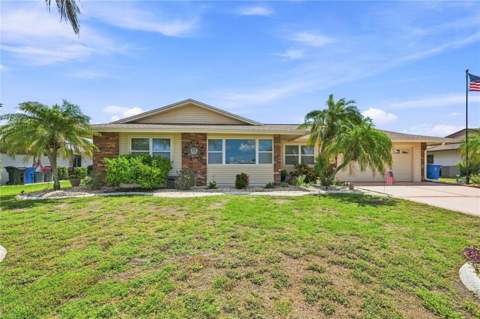 1405 Hacienda Drive, Sun City Center FL - photo 6 of 48