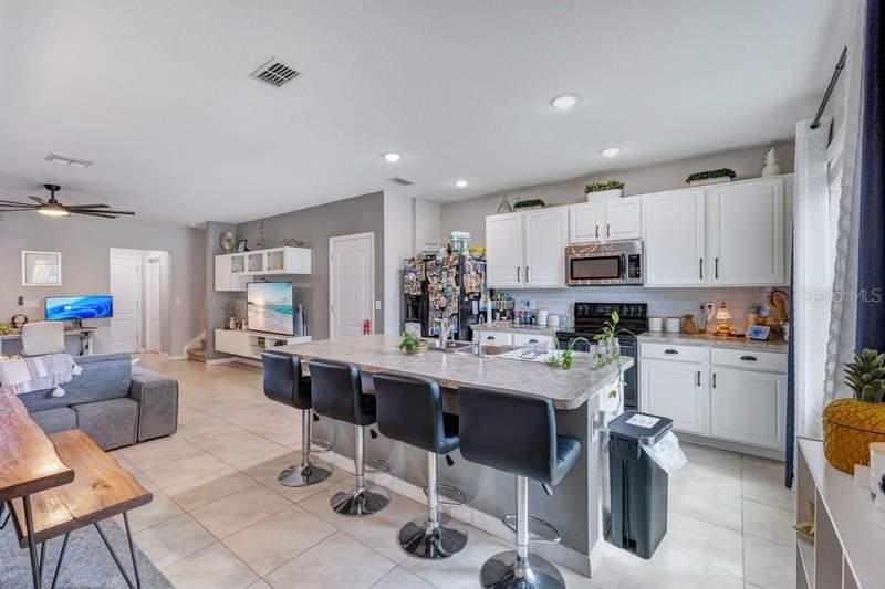 3 bedroom Townhouse at 1881 Red Canyon Drive, Kindred Ph 1E, Kissimmee — photo 4