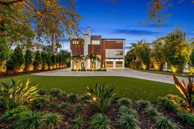 5 bedroom Single Family Residence at 402 Hillsborough Street, Tomaqua, Palm Harbor — photo 3