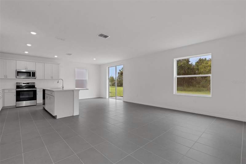 3 bedroom Single Family Residence at 4328 Outhaul Run, Southpointe, Palmetto — photo 3