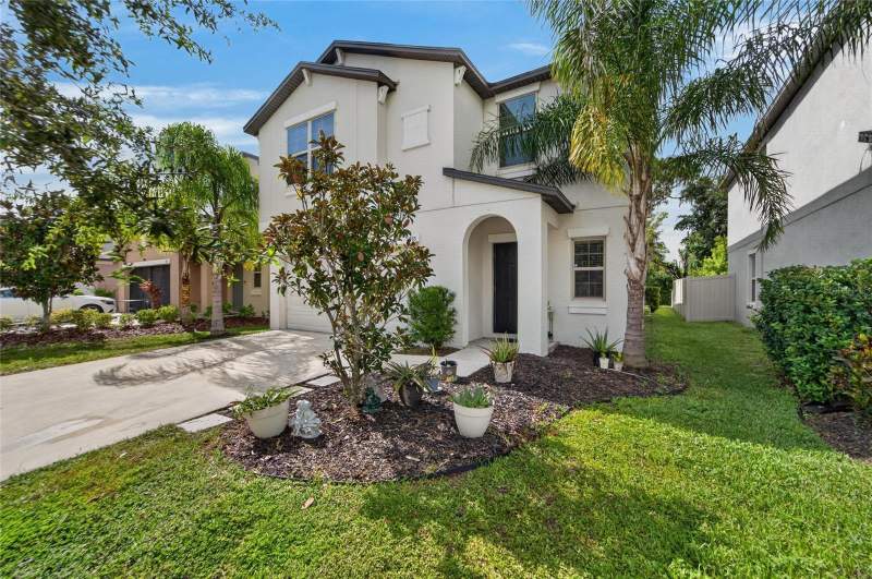 5 bedroom Single Family Residence at 5035 Sable Chime Drive, Dg Farms Ph 5B, Wimauma — photo 2