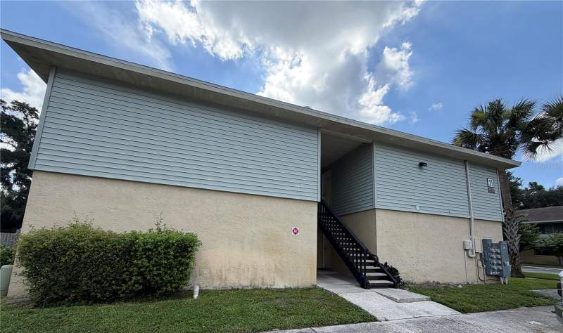 237 RED MAPLE PLACE home for sale in The Hamptons At Brandon A Condo