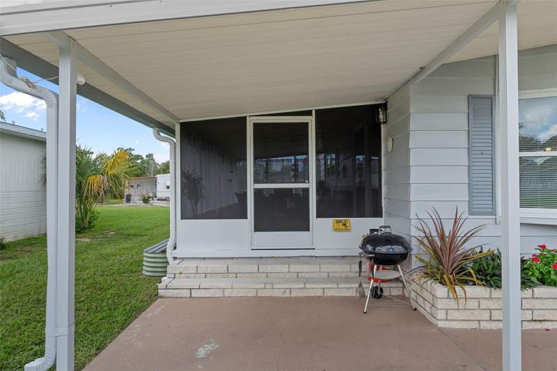 2 bedroom Manufactured Home at 8089 Highpoint Boulevard, High Point Mh Sub, Brooksville — photo 5