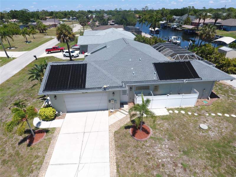 3 bedroom Single Family Residence at 4234 Rock Creek Drive, Port Charlotte Sec 037, Port Charlotte — photo 4