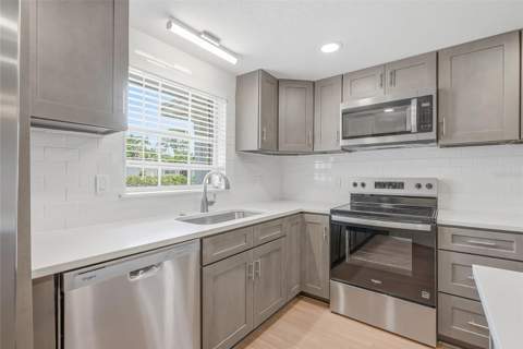 10837 Premier Avenue, Port Richey FL - photo 10 of 33