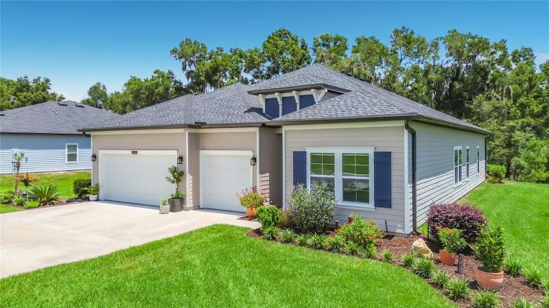 4 bedroom Single Family Residence at 19535 SW 77th Loop, Grand Park North, Dunnellon — photo 2