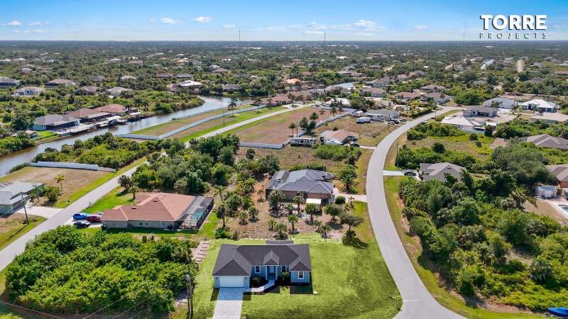 4 bedroom Single Family Residence at 14024 Wenzel Avenue, Port Charlotte Sec 058, Port Charlotte — photo 4