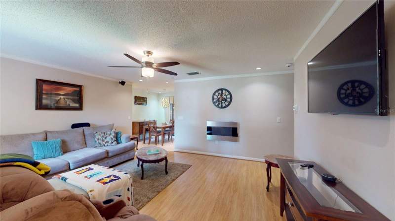 3 bedroom Single Family Residence at 6960 Pinecrest Lane, Bonnie Bay Unit Three Ph Two, Pinellas Park — photo 2
