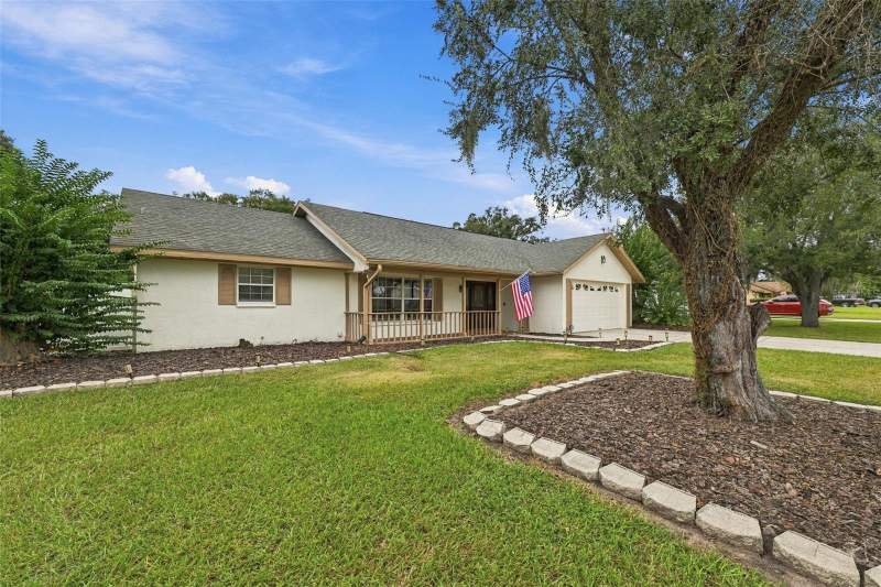 4 bedroom Single Family Residence at 4534 Mohican Trail, Buckhorn Hills Unit 3, Valrico — photo 3