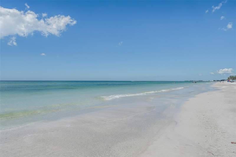 2 bedroom Condominium at 1007 Gulf Drive #215, Summer Sands, Bradenton Beach — photo 4