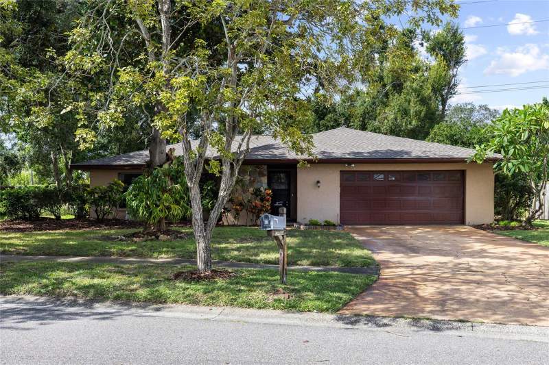 3 bedroom Single Family Residence at 3307 Del Prado Court, Lago Vista, Tampa — photo 1