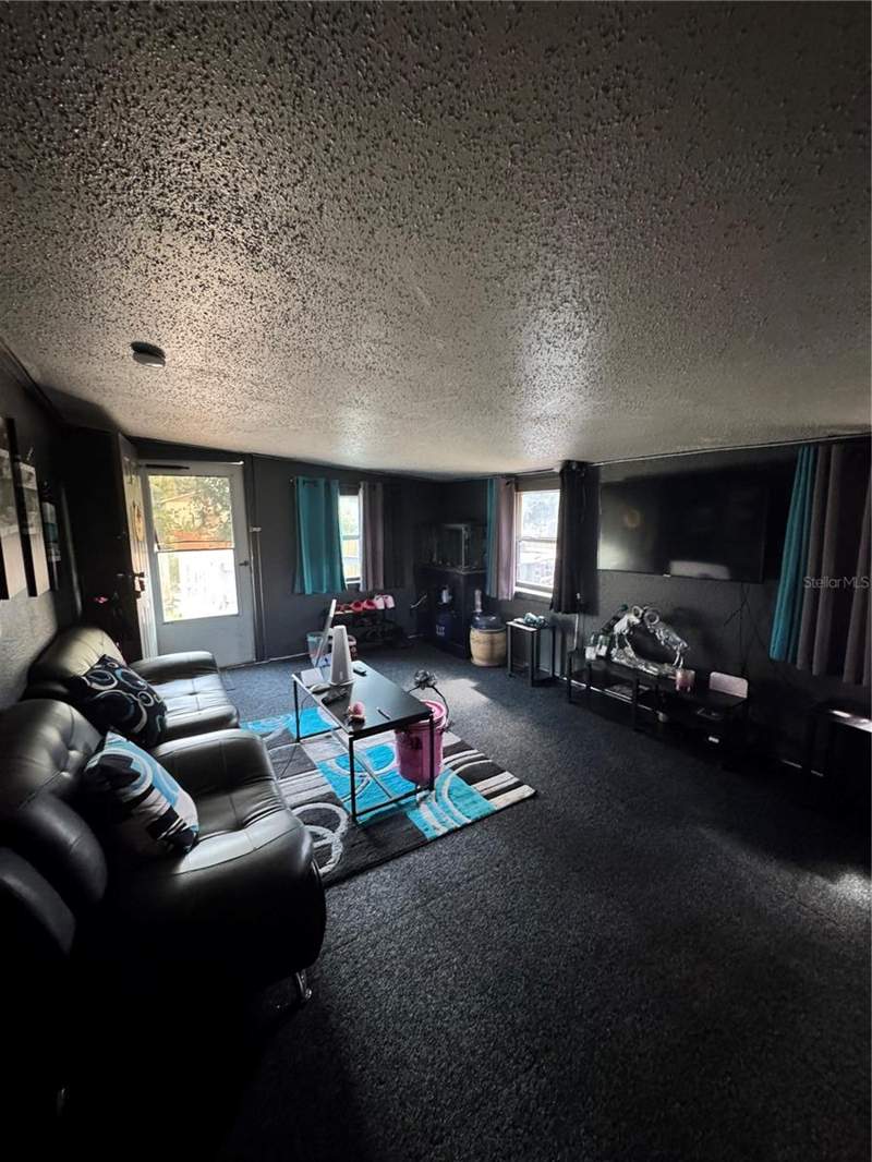 2 bedroom Single Family Residence at 15 W 15th Street, Oak Lawn, Apopka — photo 5