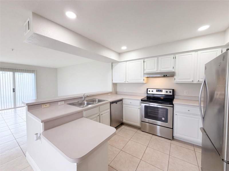 2 bedroom Condominium at 13838 Fairway Island Drive #1411, Audubon Vls/Hunters Crk Condo, Orlando — photo 3