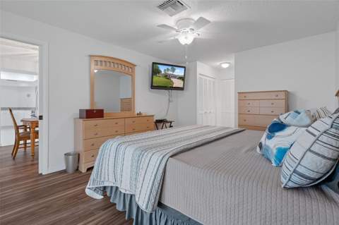 7196 Crown Oaks Drive, Spring Hill FL - photo 24 of 83