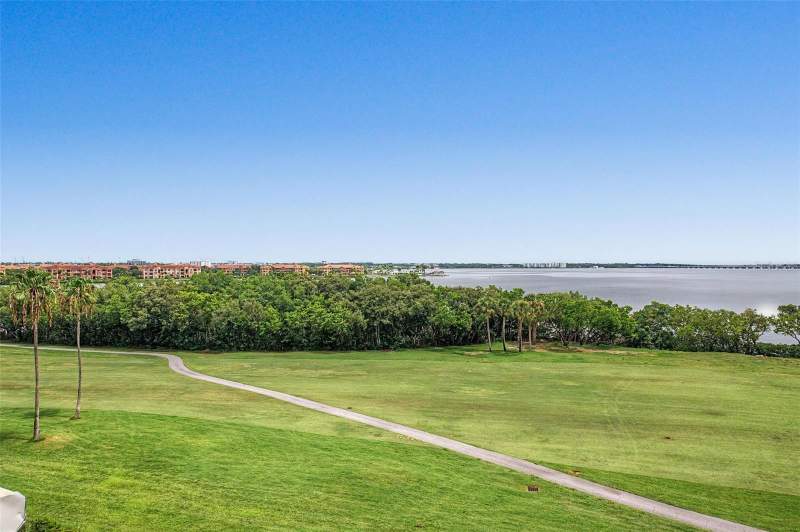 1 bedroom Condominium at 2618 Cove Cay Drive #505, Cove Cay 26-18 Village I, Clearwater — photo 3