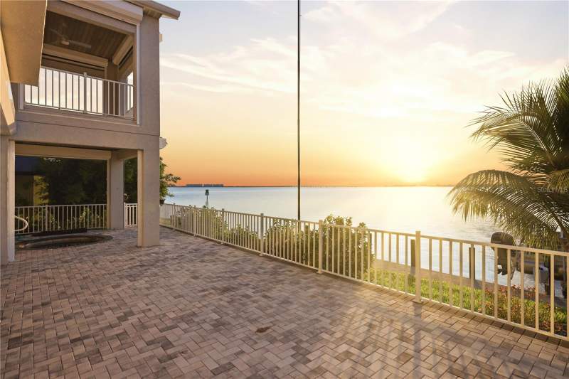 3 bedroom Single Family Residence at 2139 Palm Tree Drive, Punta Gorda Isles Sec 04, Punta Gorda — photo 2