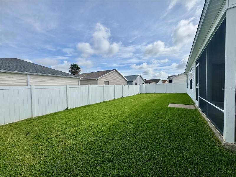 2 bedroom Single Family Residence at 892 Nash Loop, Villages Of Sumter, The Villages — photo 3
