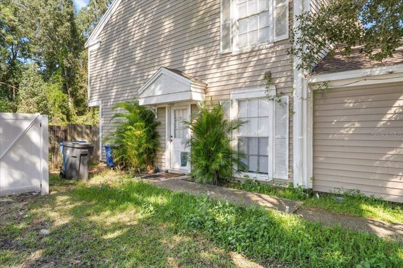 2 bedroom Townhouse at 12310 Villager Court #1, Villager Place, Tampa — photo 4