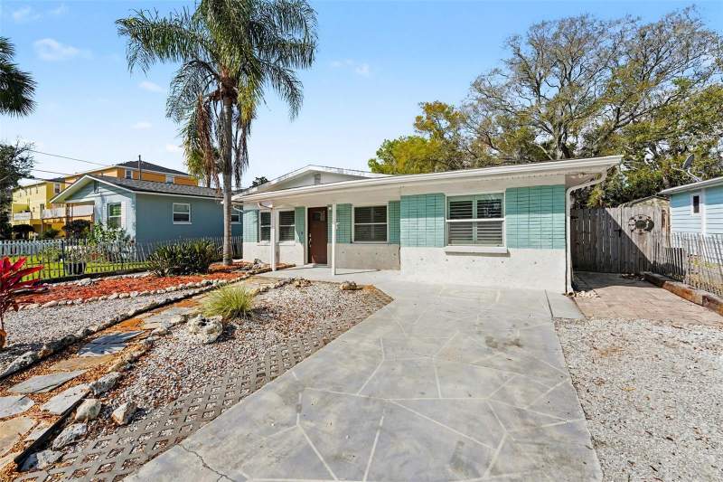 4 bedroom Single Family Residence at 318 Bath Street, Beekmans J C Sub, Tarpon Springs — photo 3