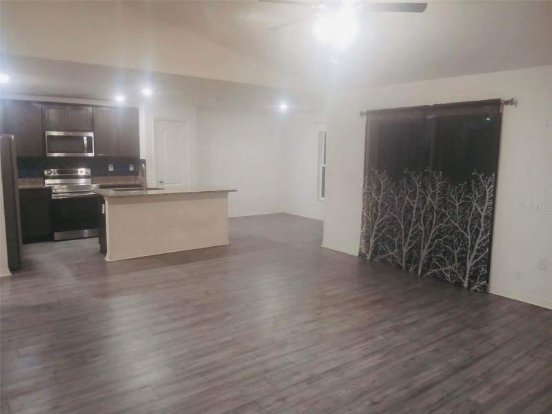 3 bedroom Single Family Residence at 707 Caracara Court, Poinciana Nbrhd 05 North Village 03, Poinciana — photo 4