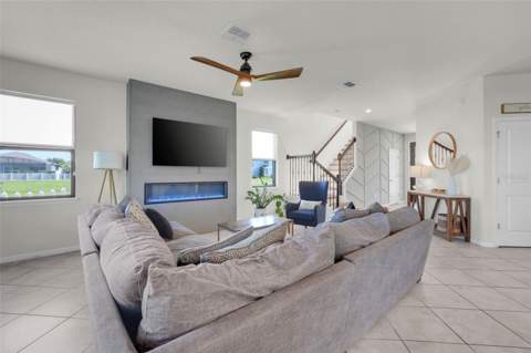 4347 Silver Creek Street, Kissimmee FL - photo 8 of 47