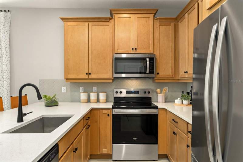 4 bedroom Townhouse at 10019 GAZEBO ALLEY, MERIDIAN PARKS PHASE 6, ORLANDO — photo 5