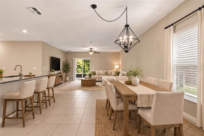 6 bedroom Single Family Residence at 509 Royal Empress Drive, Glencove/Baypark Ph 2, Ruskin — photo 2