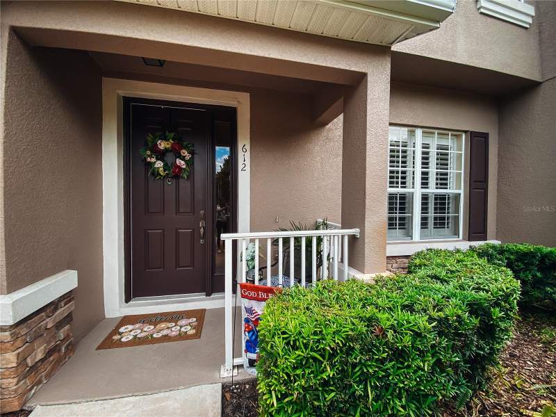 3 bedroom Townhouse at 612 ROGUE DRIVE, HIGHCROFT POINTE TWNHMS, LONGWOOD — photo 2