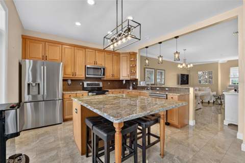 5518 Luminar Pointe Lane, Apollo Beach FL - photo 18 of 77
