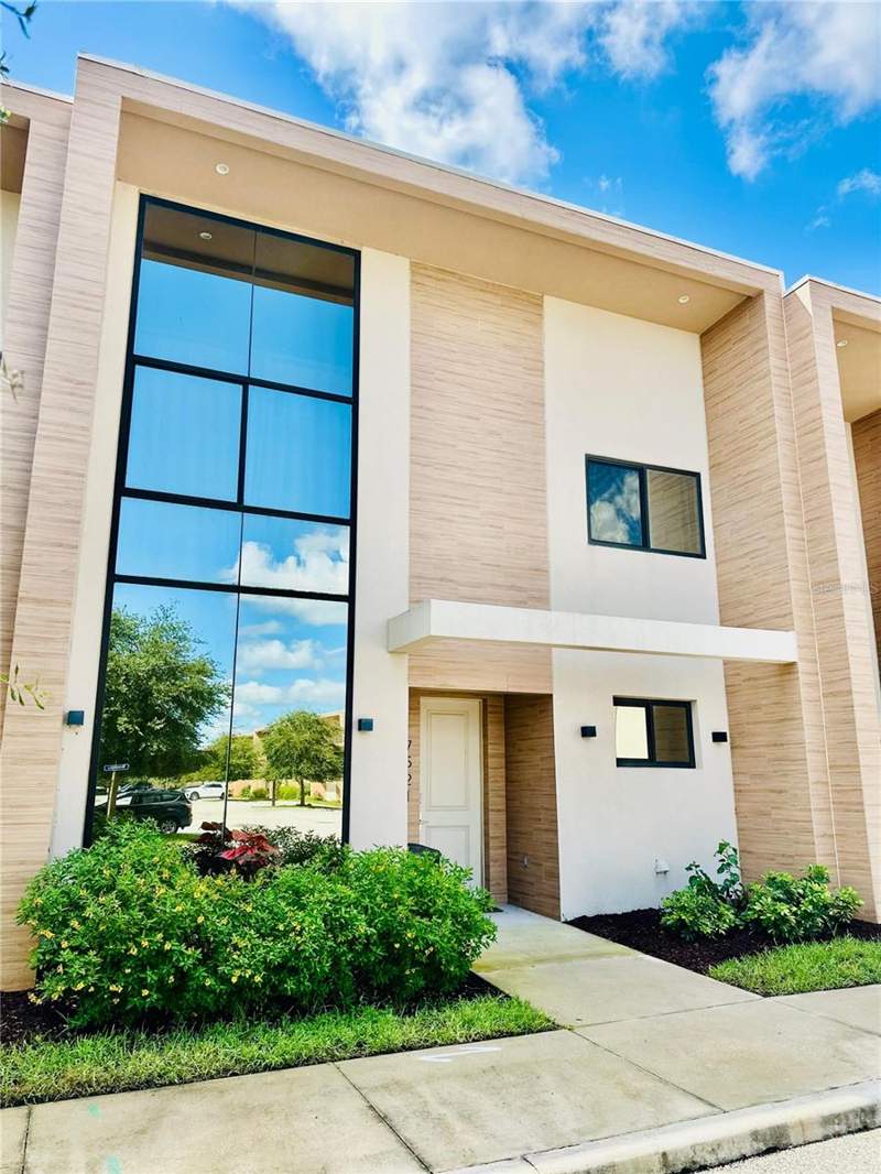 7521 BROOKLYN DRIVE home for sale in Magic Village Resort