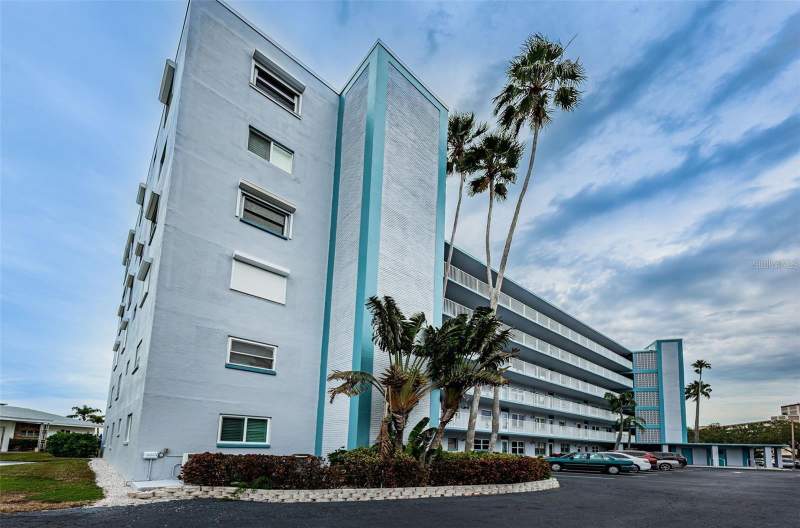 1 bedroom Condominium at 1868 Shore Drive #102, Shore Towers Building Town Apts, South Pasadena — photo 2